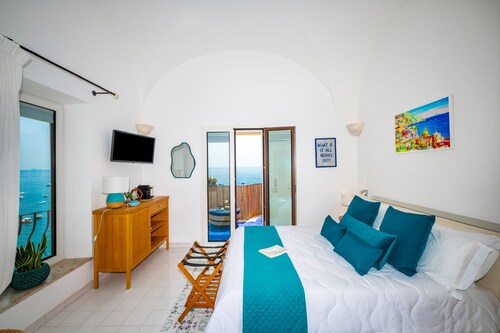 Room-breathtaking Suite With Sea View in