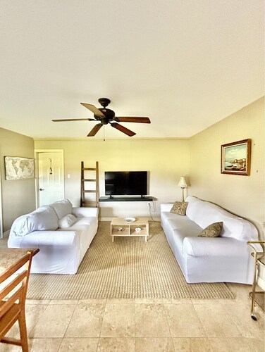 Stay at Jordan Valley Vineyards Barnhouse