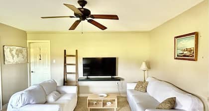 Stay at Jordan Valley Vineyards Barnhouse