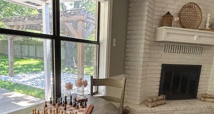 Spacious, Cozy, & Central Cstat Stay | Sleeps 13
