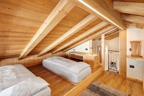 3 slaapkamers, een strijkplank/strijkijzer, wifi, beddengoed