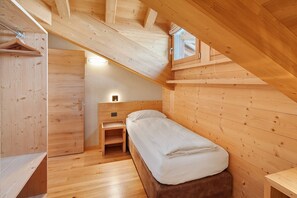 2 dormitoris, planxa i posts de planxar, wifi i roba de llit 