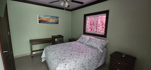 Egyptian cotton sheets, premium bedding, down duvets, pillow-top beds - Hotel Del Pilar (Managua)