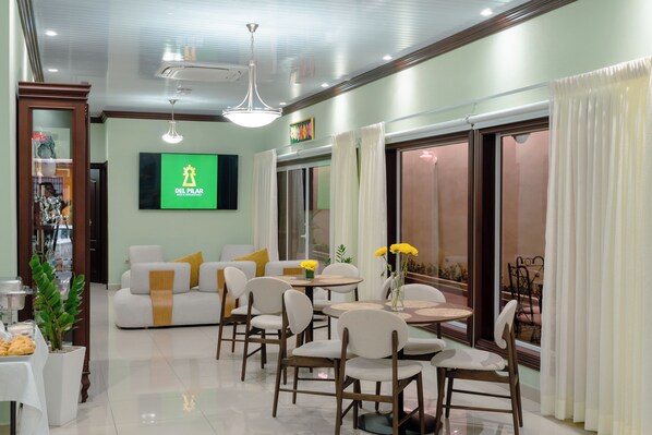 TV connectée de 19 pouces avec chaînes numériques