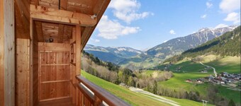 Chalet 'Les Tarines 1' with Mountain View, Private Terrace and Wi-Fi