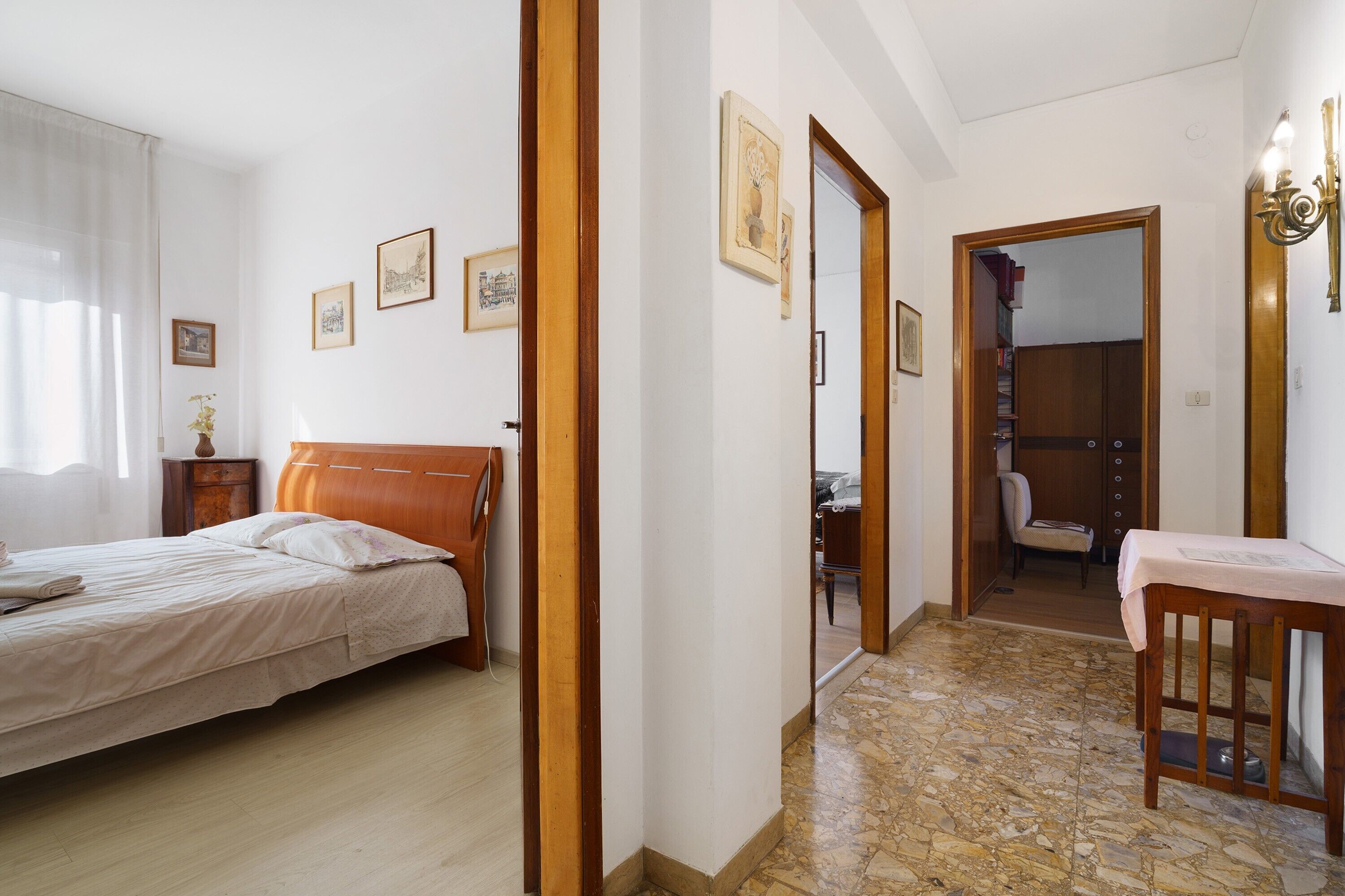 4 camere, ferro/asse da stiro, Wi-Fi, lenzuola