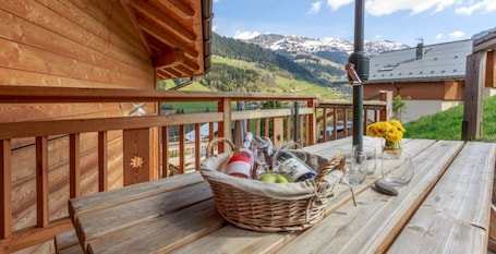 Property grounds. Chalet 'Les Tarines 2' with Mountain View, Private Terrace and Wi-Fi