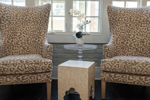 Interior - Stylish Modern Unit: Walk to French Quarter, Perfect for Essence Festival! (New Orleans)