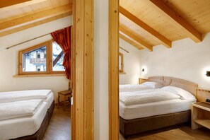 3 bedrooms, iron/ironing board, WiFi, bed sheets - Apartment 'Gioanzin' with Mountain View, Balcony and Wi-Fi (Livigno)