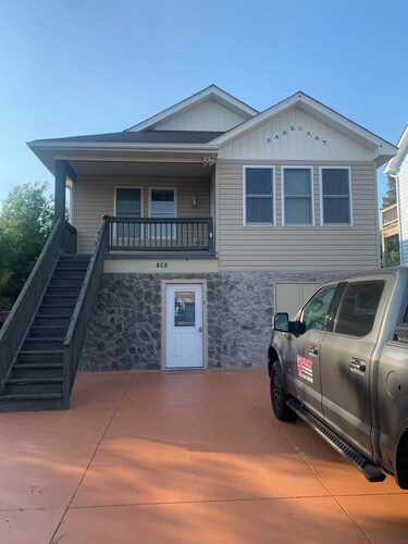 3-bedroom apartment in lovely Kill Devil Hills with Tiki Bar