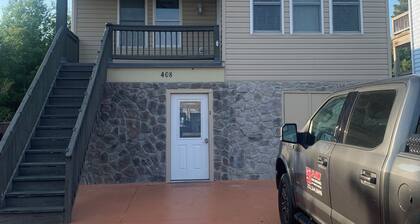 3-bedroom apartment in lovely Kill Devil Hills with Tiki Bar