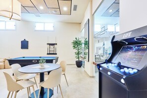 Games room - Apartment 'Bayview Hills Torrox' with Sea View, Wi-Fi and Air Conditioning (Torrox)