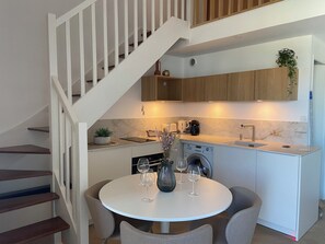 Microondas, horno, parrilla de estufa y lavavajillas 