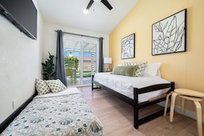 4 bedrooms, iron/ironing board, WiFi, bed sheets