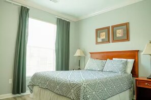 3 bedrooms, WiFi, bed sheets, wheelchair access