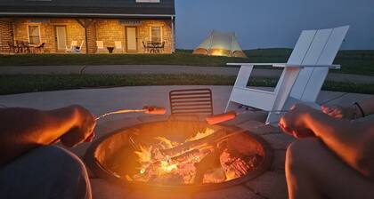 King Cabin Room Meadowlark