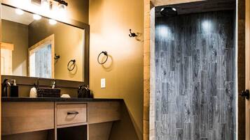 Hårtork och handdukar