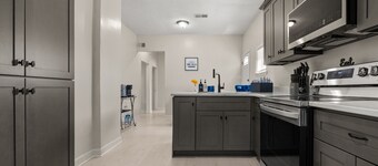 House of Blues Memphis • Spacious 3BR Home w/ Wi-Fi & Free Parking • Rated 10/10