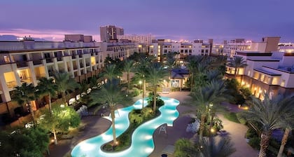 Glitz & Chill: Your Vegas Escape Just Minutes from the Strip in this 2 bedroom