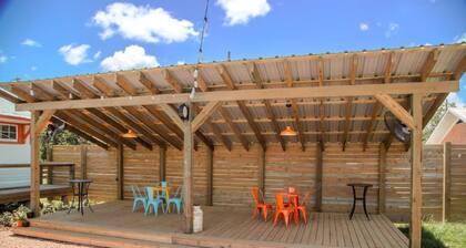 Train Wreck Inn - The Ole Depot