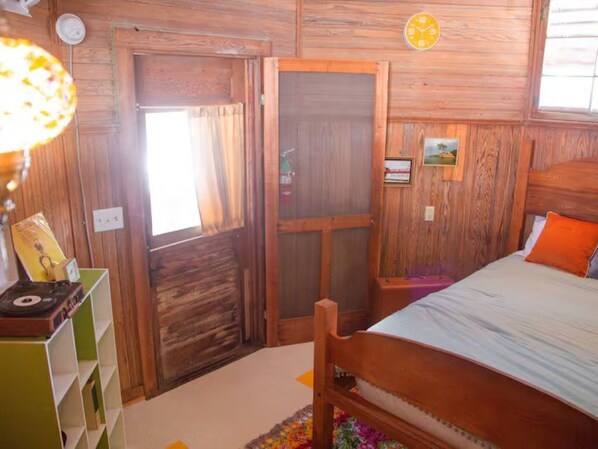 1 habitación, wifi y ropa de cama