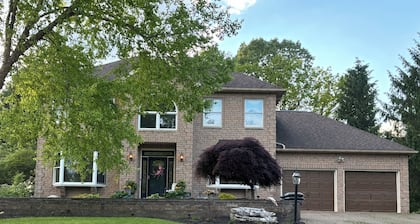 PSU - 1 bedroom apartment in State College 4 miles to Beaver Stadium!!