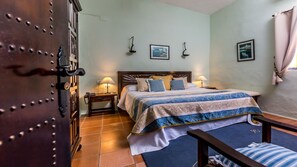 1 bedroom, in-room safe, free WiFi, bed sheets