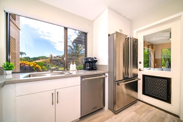Condo (1 Bedroom) | Private kitchen
