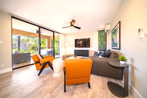 Living room - Wailea Ekahi Village WKV-45C by KBM (Kihei)