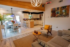 Smart-tv och eldstad