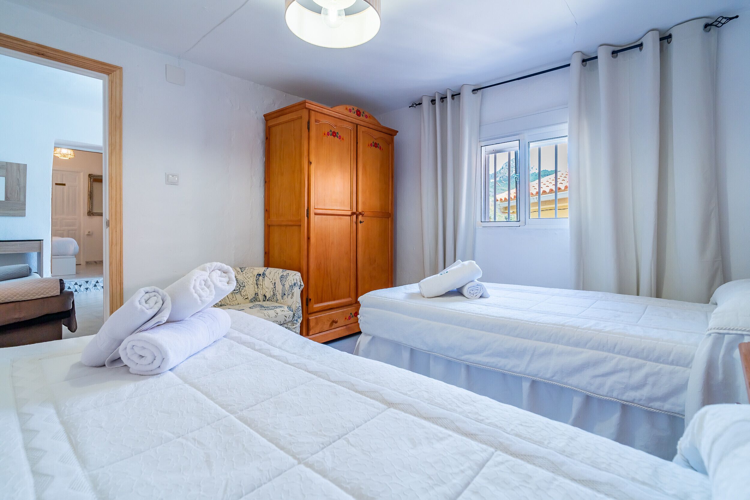 2 bedrooms, iron/ironing board, free WiFi, bed sheets