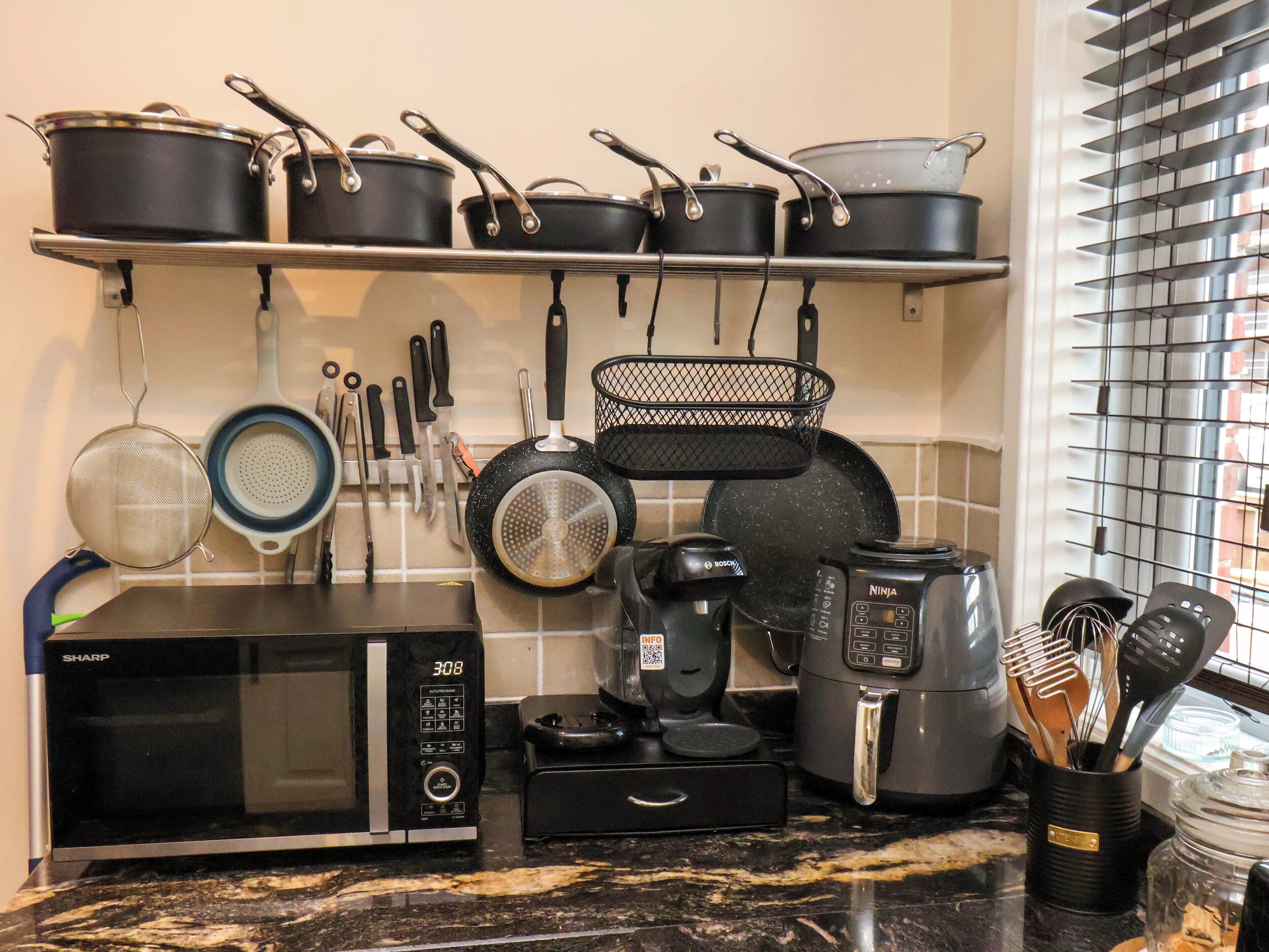 Dishwasher, cookware/dishes/utensils