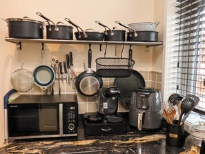 Dishwasher, cookware/dishes/utensils - Falcon's Nest (Whitby)