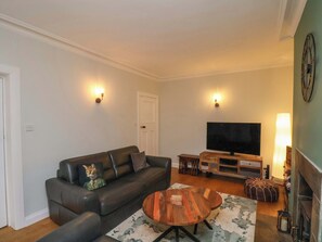 Living area - Falcon's Nest (Whitby)