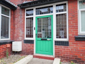 Exterior detail - Falcon's Nest (Whitby)