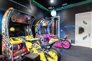 Interior - HUGE DISCOUNT LAST MINUTE DEALS MISSION TO MARS EXTREME PRIVATE ATTRACTION HOME (Davenport)