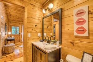 Shower, hair dryer, towels, soap - Luxe Romantic Cabin Blue Ridge w/Creekview, Hot Tub, Stargazing Dome & Firepit (Blue Ridge)