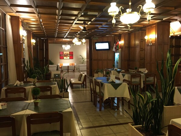 Bar (on property) - Hotel Arona (Villa Carlos Paz)