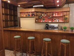 Bar (en la propiedad)
