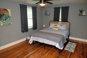 2 Schlafzimmer, Bügeleisen/Bügelbrett, kostenloses WLAN, Bettwäsche