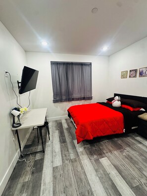 2 bedrooms, iron/ironing board, free WiFi, bed sheets