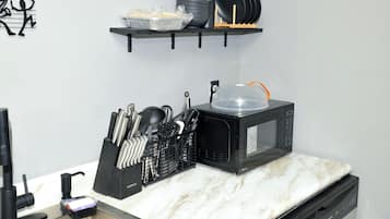 Micro-ondas, fogão, cooktop, lava-louças