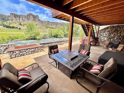 Stillwater River Front Montana Home