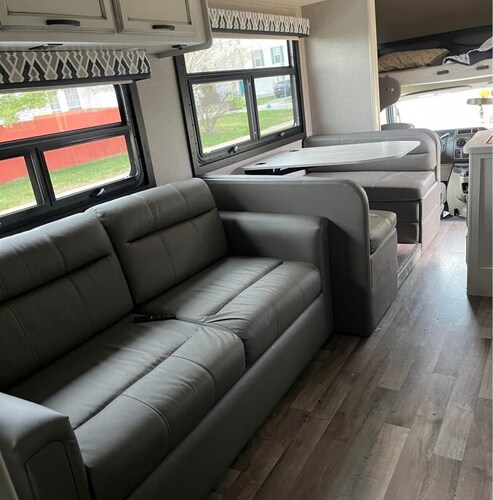 Cozy mobile home in amazing Bear with AC