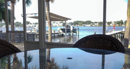 Waterfront Two Bedroom Beach House with Private Boat Dock