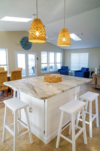 Waterfront Two Bedroom Beach House with Private Boat Dock