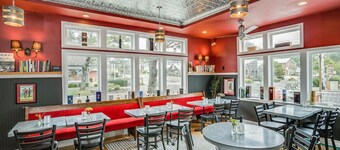 Cannon Beach Hotel - Premier Queen Room at Cannon Beach Hotel Collection!