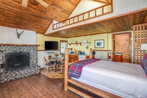 Tabla de planchar con plancha, wifi gratis y ropa de cama 