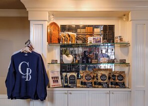 Miscellaneous - The Courtyard - Classic King Room at Cannon Beach Hotel Collection! Beach Access (Cannon Beach)