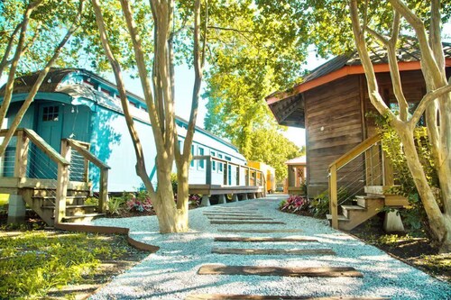 Train Wreck Inn - Full Site Rental